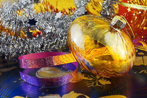 포토 JPG 해외이미지 계절 크리스마스 겨울 공 유리 휴가 사람없음 장식 노란색 축제 장식볼 축하 황금 12월 해외포토 기념일 컬러 컨셉 재질 날짜 파일형식 이미지허브