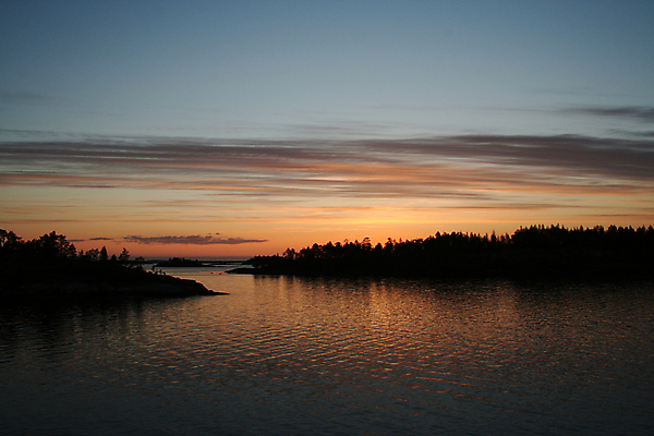 포토 JPG 해외이미지 구름 파도 바다 자연 하늘 아침 그림자 풍경 사람없음 빨간색 물 여름 노란색 일출 자유 숲 망토 북쪽 흐림 해외포토 주간 자연요소 계절 컬러 컨셉 날씨 노을 방향 생태계 파일형식 이미지허브