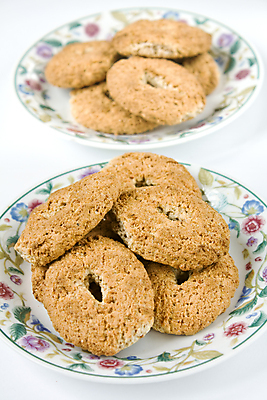 포토 JPG 해외이미지 접시 음식 2 디저트 건강 사람없음 장식 쿠키 흰색 달콤 핸드메이드 많음 맛있는 해외포토 식기 컬러 컨셉 맛 파일형식 이미지허브