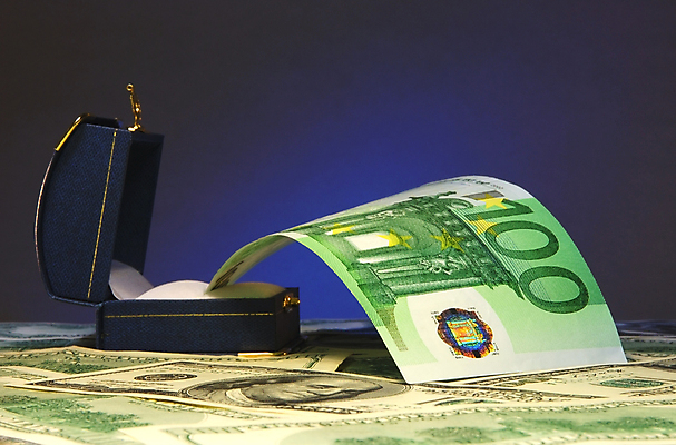 포토 JPG 해외이미지 돈 선물 사람없음 금융 파란색 빛 달러 어둠 유로 궤 해외포토 컬러 경제 재산 파일형식 이미지허브