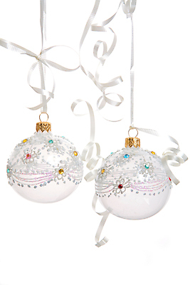 포토 JPG 해외이미지 전통 계절 행복 리본 백그라운드 크리스마스 겨울 공 유리 휴가 나선형 매달리기 선물 사람없음 장식 빨간색 초록색 파란색 빛 컬러풀 지구본 검은색 활발 거품 장식볼 흰색 축하 원형 황금 저녁 12월 오브젝트 활 강렬 고립 노엘 여의주 많음 해외포토 도형 기념일 감정 컬러 컨셉 무늬 모션 재질 날짜 야간 파일형식 이미지허브