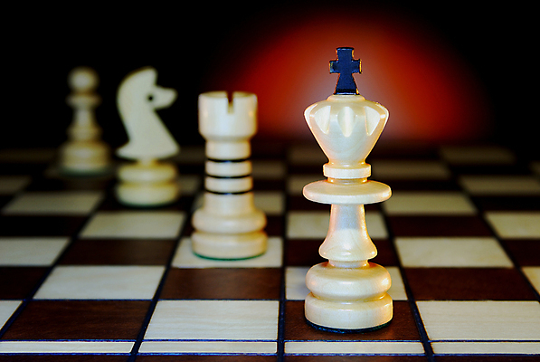 포토 JPG 해외이미지 나무 직업 스포츠 관계 성공 유물 사람없음 목재 빨간색 빛 세계 숫자 머리 우주 자유 게임 마음 시간 체스말 체스 야간 저녁 위험 왕 정사각형 상승 영토 관심 장교 정치가 지능 플레이어 필승 치프 해외포토 자연요소 도형 식물 문자 전통 컬러 컨셉 재료 놀이 신체부위 우승 말_게임 파일형식 이미지허브