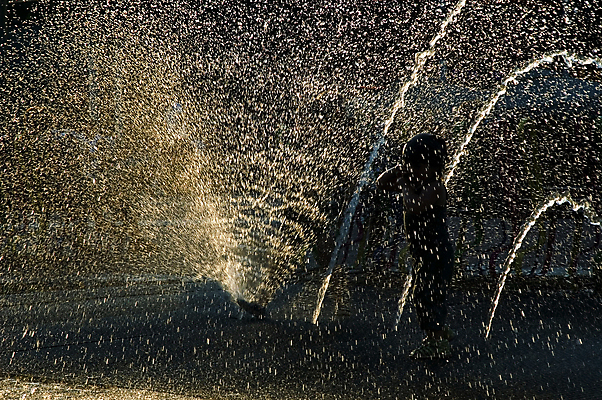 포토 JPG 해외이미지 공원 행복 어린이 포즈 놀이 사람없음 물 여름 빛 청춘 달리기 맑음 일몰 기쁨 젖음 에너지 추위 도시 뜨거움 떨어짐 작음 시원함 분수 상쾌 땀 광장 분무기 일반 단절 해외포토 자연요소 계절 공공시설 감정 컨셉 모션 날씨 사람 노을 크기 파일형식 이미지허브