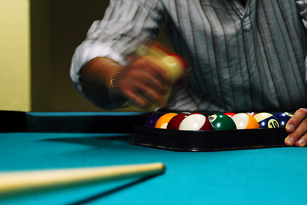 포토 JPG 해외이미지 스포츠 공 놀이 탁자 취미 사람없음 줄무늬 게임 막대기 닫기 당구 신호 단절 플레이어 해외포토 가구 무늬 모션 구기 파일형식 이미지허브