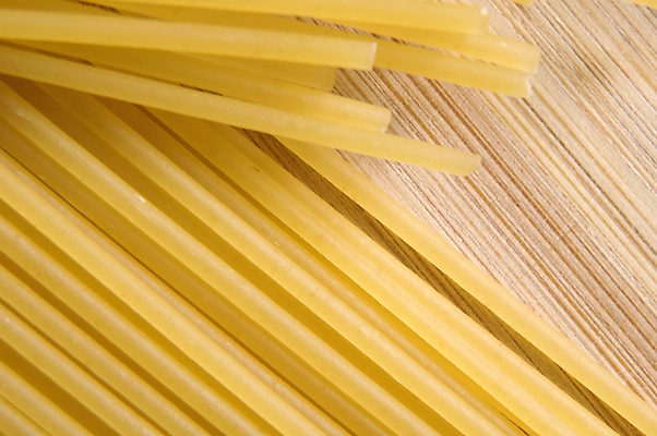 포토 JPG 해외이미지 선 음식 컨셉 패턴 다이어트 재료 파스타 나선형 건강 스파게티 요리 사람없음 주방 식당 요리사 식사 저녁식사 이탈리아 에너지 맛 상품 밀 먹기 묘사 국수 점심식사 마카로니 생식 펜네 해외포토 직업 유럽 무늬 모션 곡류 서양음식 상점 면류 파스타면 파일형식 이미지허브