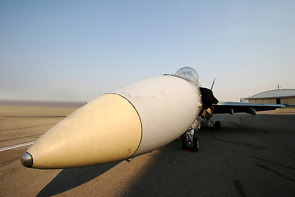 포토 JPG 해외이미지 무기 날개 비행기 안테나 사람없음 회색 덮개 바퀴 위험 파일럿 항공 군용 전쟁 해군 제트기 네비게이션 대패 폭격기 해외포토 직업 컬러 컨셉 통신 항공교통 대중교통 군대 뚜껑 파일형식 이미지허브