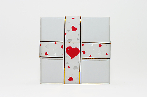 포토 JPG 해외이미지 계절 기념일 리본 종이 크리스마스 결혼식 휴가 새로움 발렌타인데이 선물 사랑 사람없음 장식 빨간색 빛 쇼핑 상자 파티 축제 놀람 기쁨 덮개 흰색 하트 축하 인사 생일 황금 작음 심볼 오브젝트 활 주기 패키지 고립 해외포토 모양 감정 컬러 결혼 컨셉 모션 데이이벤트 표정 이벤트 뚜껑 예절 크기 파일형식 이미지허브