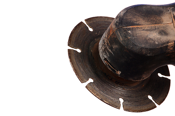 포토 JPG 해외이미지 손 산업 노르웨이 사람없음 금속 힘 기계 기구 도구 공구 업무 작업 뜨거움 원형 작업실 가장자리 위험 자르기 철 묘사 회전 각도 먼지 고립 쉬운 중고 철강 커터 해외포토 도형 유럽 컨셉 모션 재질 신체부위 둘레 파일형식 이미지허브