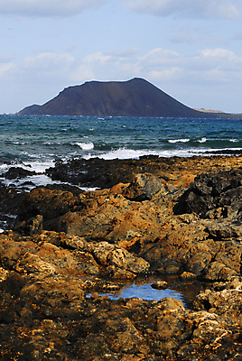 포토 JPG 해외이미지 파도 바다 섬 여행 자연 놀이 하늘 휴가 휴식 산 풍경 사람없음 야외 물 여름 파란색 항구 맑음 소리 물가 서핑 스페인 크루즈 웨이브 암초 해외포토 자연요소 계절 유럽 컬러 컨셉 배_교통 교통시설 날씨 수상스포츠 생태계 파일형식 이미지허브