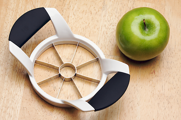 포토 JPG 해외이미지 할머니 음식 다이어트 과일 실내 건강 씨앗 사람없음 초록색 주방 침묵 사과 자르기 반쪽 정사각형 서빙 내추럴 대장장이 핵심 해외포토 도형 식물 여자 노년 컬러 모션 내부 소리 파일형식 이미지허브