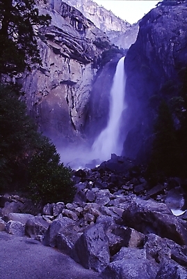 포토 JPG 해외이미지 공원 산 사람없음 세계 여행객 미국 절벽 폭포 재산 캘리포니아 거인 요세미티국립공원 전국 화강암 해외포토 공공시설 북아메리카 자연 국립공원 사람 금융 암석 파일형식 이미지허브