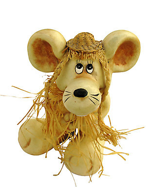 포토 JPG 해외이미지 동물 모자 응시 행복 어린이 인형 조각 오렌지 상상 놀이 생물 요정 미술 사람없음 장식 컬러풀 장난감 조각상 숫자 갈색 노란색 피규어 게임 쥐 설치류 심볼 귀 공상 쉬는시간 밀짚 보닛 고립 볏집 엮은 우화 해외포토 문자 시선 잡화 감정 컬러 과일 자동차 문화예술 휴식 사람 신체부위 조형물 미니어처 짚 파일형식 이미지허브