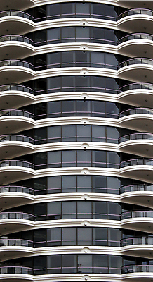 포토 JPG 해외이미지 공원 벽 패턴 건축양식 창문 하늘 아파트 주택 나선형 사람없음 건물 세로 태양 공백 회색 발코니 도시 원형 사인 질감 상승 타운 리빙 차고 콘크리트 해외포토 자연요소 도형 건축물 공공시설 건축 컬러 컨셉 무늬 파일형식 이미지허브