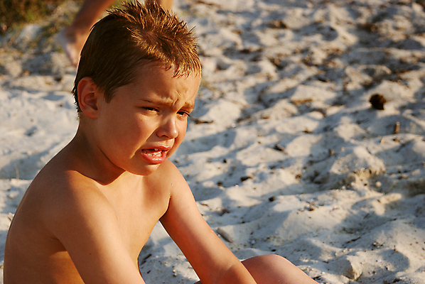 포토 JPG 해외이미지 백인 남자 감정 아들 얼굴 어린이 가족 한명 사람 소년 고통 슬픔 흰색 표현 아기 입 찡그림 좌절 울음 작음 눈물 걸음마 결백 고립 우울증 천진난만 해외포토 서양인 1 컬러 컨셉 관계 모션 표정 신체부위 질병 크기 파일형식 이미지허브