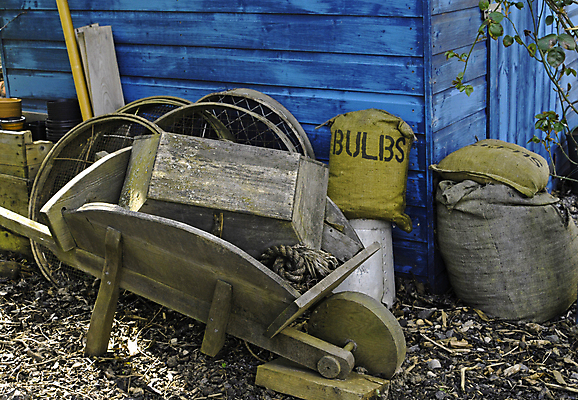 포토 JPG 해외이미지 식물 농업 가방 전구 씨앗 사람없음 목재 파란색 정원 봄 수확 시골 원예 자루 헛간 심기 옛날 해외포토 나무 잡화 계절 산업 컬러 재료 모션 취미 저장고 파일형식 이미지허브