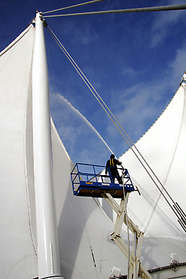 포토 JPG 해외이미지 직업 서기 사람없음 건물 흰색 업무 작업 빨래 위험 기중기 혼자 해외포토 건축물 컬러 컨셉 가사 모션 중장비 파일형식 이미지허브