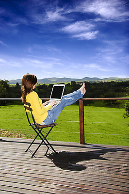 포토 JPG 해외이미지 라이프스타일 여자 교육 밭 인터넷 의자 비즈니스 통신 자연 놀이 하늘 성공 휴가 한명 사람 야외 초록색 파란색 노트북 학습 스터디 컴퓨터 뷰티 공책 봄 업무 네트워크 무선전화기 해외포토 1 계절 컬러 가구 컨셉 농업 문구용품 생활 전자제품 작업 전화기 생태계 파일형식 이미지허브