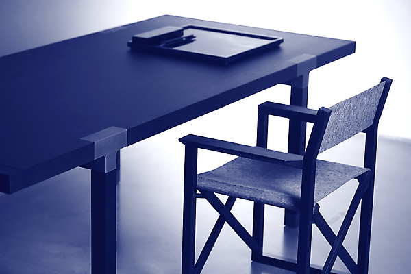 포토 JPG 해외이미지 선 가구 의자 탁자 표면 흑백 사람없음 내부 목재 파편 섬유 스타일 카피스페이스 해외포토 나무 생활용품 재료 촬영기법 공백 직물 파일형식 이미지허브