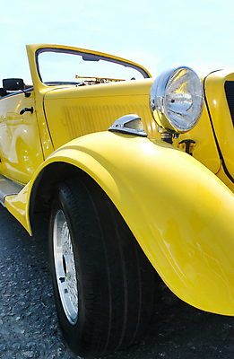 포토 JPG 해외이미지 교통시설 자동차 사람없음 세로 햇빛 뷰티 노란색 수확 바퀴 클래식 우아함 복고 엔진 옛날 스타일 해외포토 육상교통 컬러 교통 컨셉 농업 태양 시설 파일형식 이미지허브