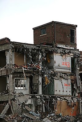 포토 JPG 해외이미지 산업 벽 비즈니스 건축양식 창문 벽돌 새로움 사람없음 목재 방 바위 업무 닫기 쓰레기 폐기물 파편 사건 천 철 버리기 발굴 지역 충격 낭비 진행 교체 단절 옛날 철강 콘크리트 파멸 무너짐 해외포토 나무 건축 컨셉 재료 모션 돌_바위 직물 작업 파일형식 소멸 이미지허브