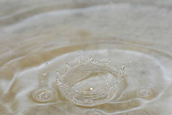 포토 JPG 해외이미지 사람없음 물 흰색 물방울 떨어짐 부드러움 해외포토 자연요소 컬러 컨셉 감각 파일형식 이미지허브