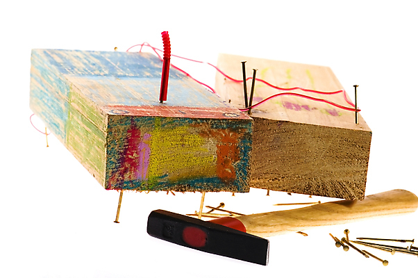 포토 JPG 해외이미지 모양 1 어린이 선 백그라운드 추상 미술 소년 사람없음 건물 목재 장난감 금속 기차 흰색 못 정상 망치 철 오브젝트 부식 싱글 질감 예술가 기념품 목공예 잡동사니 남쪽 고립 그런지 셀프 솜씨 옛날 특별함 핸드메이드 해외포토 나무 건축물 남자 육상교통 컬러 컨셉 무늬 재료 재질 문화예술 대중교통 사람 공구 공예 방향 파일형식 이미지허브