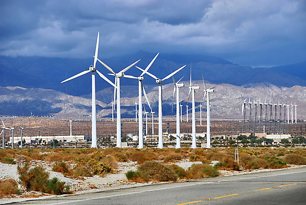 포토 JPG 해외이미지 식물 구름 공원 산업 밭 자연 하늘 바람 날씨 미래 안전 풍경 사람없음 초록색 파란색 환경 탑 힘 재활용 풍차 발전기 에너지 흰색 바퀴 역 보호 프로펠러 회전 캘리포니아 포인트 엔진 세대 방앗간 생태학 해외포토 자연요소 건축물 공공시설 교육 컬러 컨셉 농업 교통시설 금융 미국 발전소 친환경 생태계 파일형식 이미지허브