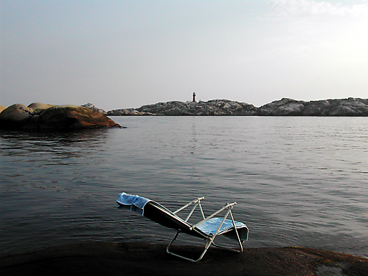 포토 JPG 해외이미지 바다 의자 자연 표면 휴가 등대 노르웨이 사람없음 물 여름 파란색 빛 뜨거움 저녁 암초 혼자 해외포토 자연요소 계절 유럽 컬러 가구 야간 생태계 파일형식 이미지허브