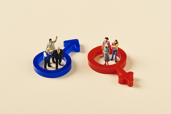 포토 JPG 스튜디오촬영 실내 사람없음 사회이슈 인물미니어처 갈등 성별 남자기호 성차별 여자기호 베이지색배경 양성평등 젠더 국내포토 백그라운드 컨셉 내부 미니어처 베이지색 성별기호 차별 평등 파일형식