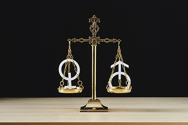 포토 JPG 스튜디오촬영 검은배경 실내 사람없음 사회이슈 양팔저울 남자기호 여자기호 평등 양성평등 젠더 국내포토 백그라운드 컨셉 저울 내부 검은색 성별기호 파일형식