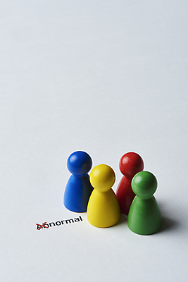 포토 JPG 스튜디오촬영 영어 회색배경 실내 사람없음 다양 말_게임 사회이슈 갈등 인종차별 차별 평등 국내포토 문자 다수 백그라운드 컨셉 내부 회색 파일형식