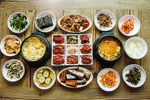 포토 JPG 접시 한식 식탁 반찬 사람없음 하이앵글 김 충청남도 상차림 된장찌개 밥상 뚝배기 한정식 동치미 계란찜 고등어조림 젓갈 홍성 국내포토 식기 음식 뷰포인트 탁자 김치 해조류 계란요리 찌개 찜 정식 충청도 조림 파일형식