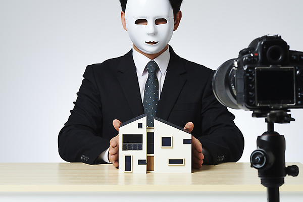 포토 JPG 스튜디오촬영 남자 부동산 안내 실내 가면 한명 상반신 20대 성인 앞모습 카메라 한국인 흰배경 건축모형 부동산거래 방송장비 부동산시장 부동산전문가 부동산정책 부동산투자 신도시 성인남자한명만 크리에이터 1인미디어 영상촬영 부동산투기 국내포토 직업 1 뷰포인트 백그라운드 사람 동양인 청년 내부 전자제품 모형 촬영 장비 흰색 도시 시장 재산 전문직 투자 방송 정책 남자한명만 성인남자만 파일형식