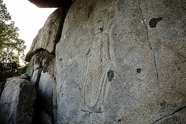 포토 JPG 주간 불교 사람없음 야외 암벽 불상 경기도 불교조각 조각_조소 국내포토 여주시 자연요소 종교 한국 조소 파일형식