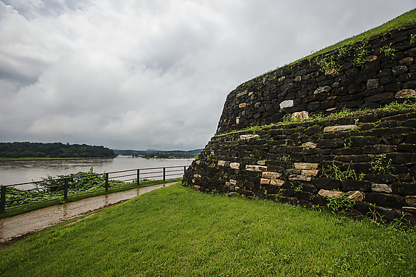 포토 JPG 주간 구름 하늘 사람없음 야외 울타리 성 성벽 경기도 연천 호로고루 국내포토 자연요소 건축물 한국 담장 성지 파일형식