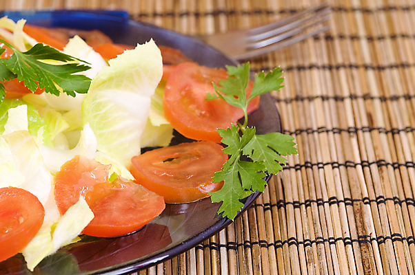 포토 JPG 해외이미지 라이프스타일 접시 음식 백그라운드 잎 다이어트 토마토 채소 재료 탁자 건강 요리 사람없음 빨간색 초록색 빛 노란색 식당 식사 저녁식사 샐러드 흰색 신선 기름 상추 먹기 유기농 올리브 비타민 내추럴 점심식사 채식주의자 맛있는 해외포토 식물 식기 웰빙 열매 컬러 가구 모션 생활 상점 채식 영양소 파일형식 이미지허브