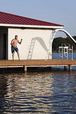 포토 JPG 해외이미지 남자 호수 포즈 하늘 휴가 한명 사람 야외 물 여름 달리기 점프 수영 가을 자신감 구부린 떨어짐 다이빙 해외포토 자연요소 1 계절 감정 컨셉 모션 수상스포츠 수중스포츠 파일형식 이미지허브