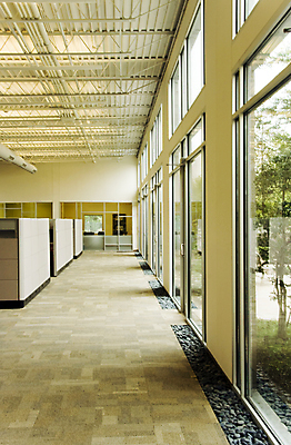 포토 JPG 해외이미지 벽 비즈니스 건축양식 창문 유리 바닥 실내 사람없음 내부 건물 빛 사무실 카펫 방 업무 복도 해외포토 건축물 건축 재질 작업 파일형식 이미지허브