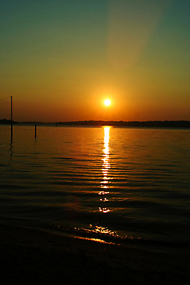 포토 JPG 해외이미지 꽃 호수 바다 오렌지 하늘 사람없음 세로 물 파란색 강 태양 반사 갈색 노란색 평화 일출 침묵 일몰 낭만 해외포토 자연요소 식물 컬러 컨셉 과일 노을 소리 파일형식 이미지허브