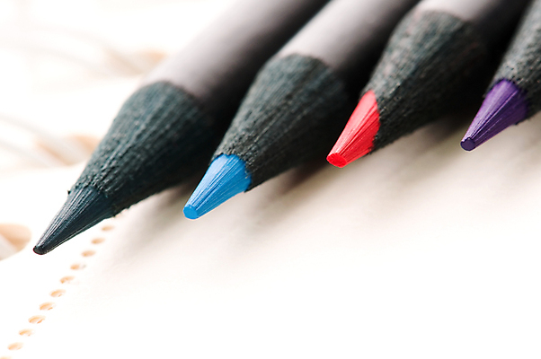 포토 JPG 해외이미지 색연필 실내 미술 근접촬영 사람없음 컬러풀 여러개 미술도구 흰배경 해외포토 뷰포인트 컬러 다수 백그라운드 문화예술 학용품 내부 흰색 오브젝트 파일형식 이미지허브