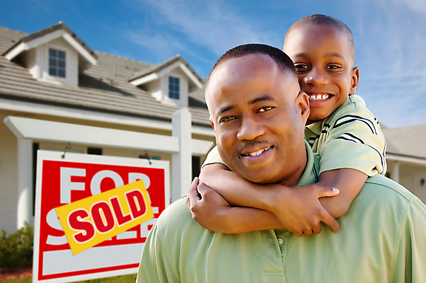 포토 JPG 해외이미지 외관 행복 아들 어린이 40대 50대 2 비즈니스 가족 성공 부동산 새로움 주택 미소 사람 야외 두명 금융 판매 세일 아빠 재산 구매 사인 마케팅 부동산중개인 진짜 해외포토 감정 중년 컨셉 관계 표정 건물 경제 쇼핑 중개인 파일형식 이미지허브