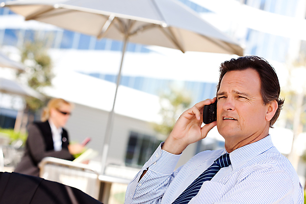 포토 JPG 해외이미지 백인 직업 응시 남자 행복 40대 50대 비즈니스 통신 성공 넥타이 모바일 세포 대화 웃음 사람 정장 야외 두명 금융 스마트폰 글로벌 사무실 환경 맑음 듣기 흰색 도시 업무 비즈니스맨 자신감 전화기 경영자 긍정 경영 마케팅 셀룰러 해외포토 서양인 시선 잡화 옷 감정 컬러 중년 컨셉 모션 날씨 표정 말하기 경제 핸드폰 스마트기기 작업 직장인 리더 파일형식 이미지허브