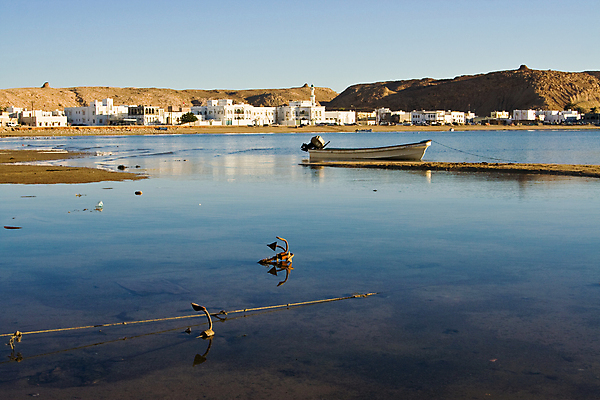 포토 JPG 해외이미지 호수 바다 여행 하늘 휴가 사람없음 야외 가로 물 파란색 햇빛 마을 일몰 어선 보트 저녁 타운 닻 해외포토 자연요소 컬러 배_교통 태양 노을 도시 야간 파일형식 이미지허브