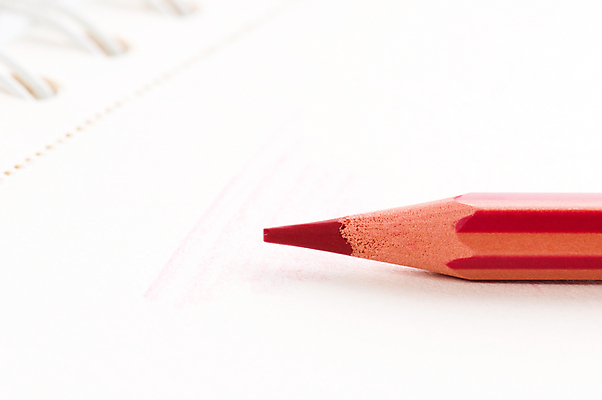 포토 JPG 해외이미지 색연필 실내 미술 근접촬영 사람없음 미술도구 흰배경 빨간펜 해외포토 뷰포인트 백그라운드 문화예술 학용품 내부 펜 흰색 오브젝트 파일형식 이미지허브