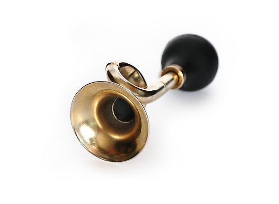 포토 JPG 해외이미지 사람없음 소리 장비 수확 골동품 경계 흰배경 복고 택시 공포 트럼펫 고무 경고문 고립 구식 놋쇠 옛날 해외포토 백그라운드 농업 승용차 자동차 경고 흰색 금관악기 파일형식 이미지허브