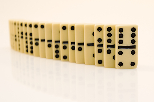 포토 JPG 해외이미지 서기 사람없음 도미노 베이지색 해외포토 컬러 모션 파일형식 이미지허브