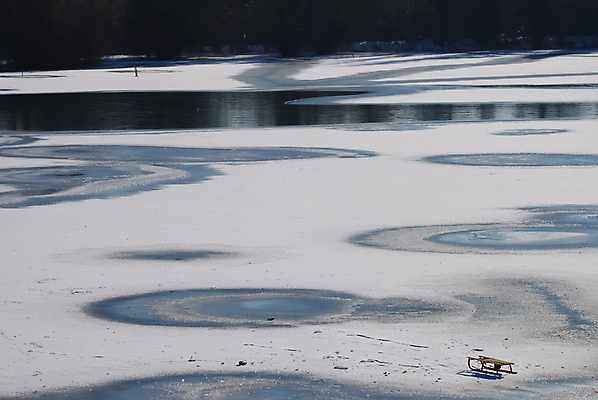 포토 JPG 해외이미지 계절 호수 선 백그라운드 겨울 패턴 곡선 자연 새로움 새해 사람없음 물 빛 강 햇빛 뷰티 평화 맑음 냉동 얼음 침묵 추위 흰색 시골 연도 질감 서리 썰매 장면 막 해외포토 자연요소 컬러 컨셉 무늬 날씨 태양 소리 생태계 파일형식 이미지허브