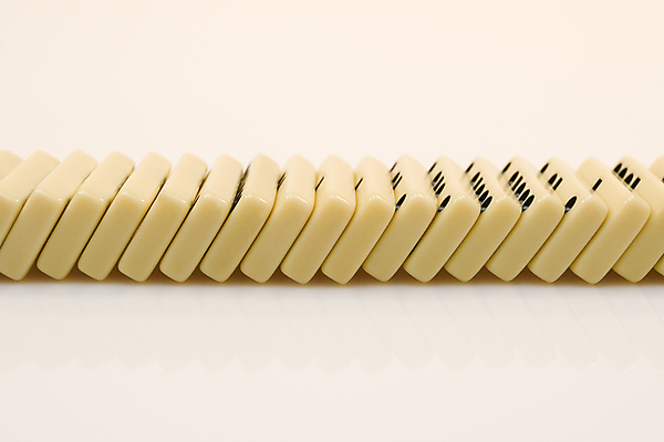 포토 JPG 해외이미지 사람없음 기댐 일렬 도미노 베이지색 해외포토 컬러 모션 파일형식 이미지허브