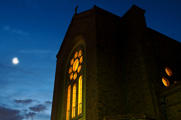 포토 JPG 해외이미지 전통 종교 십자가 오렌지 건축양식 창문 사람없음 파란색 빛 교회 믿음 황혼 새벽 달 클래식 야간 성직자 심플 신성 시드니 설교 신앙심 판유리 해외포토 자연요소 건축 감정 컬러 컨셉 과일 종교건축 유리 건물 일몰 호주 파일형식 이미지허브