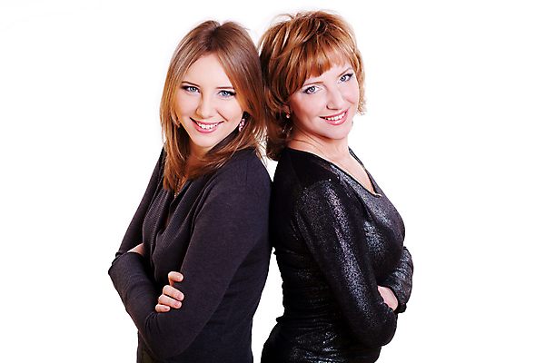 포토 JPG 해외이미지 딸 행복 가족 엄마 미소 성인 두명 거베라 해외포토 꽃 감정 관계 표정 사람 파일형식 이미지허브